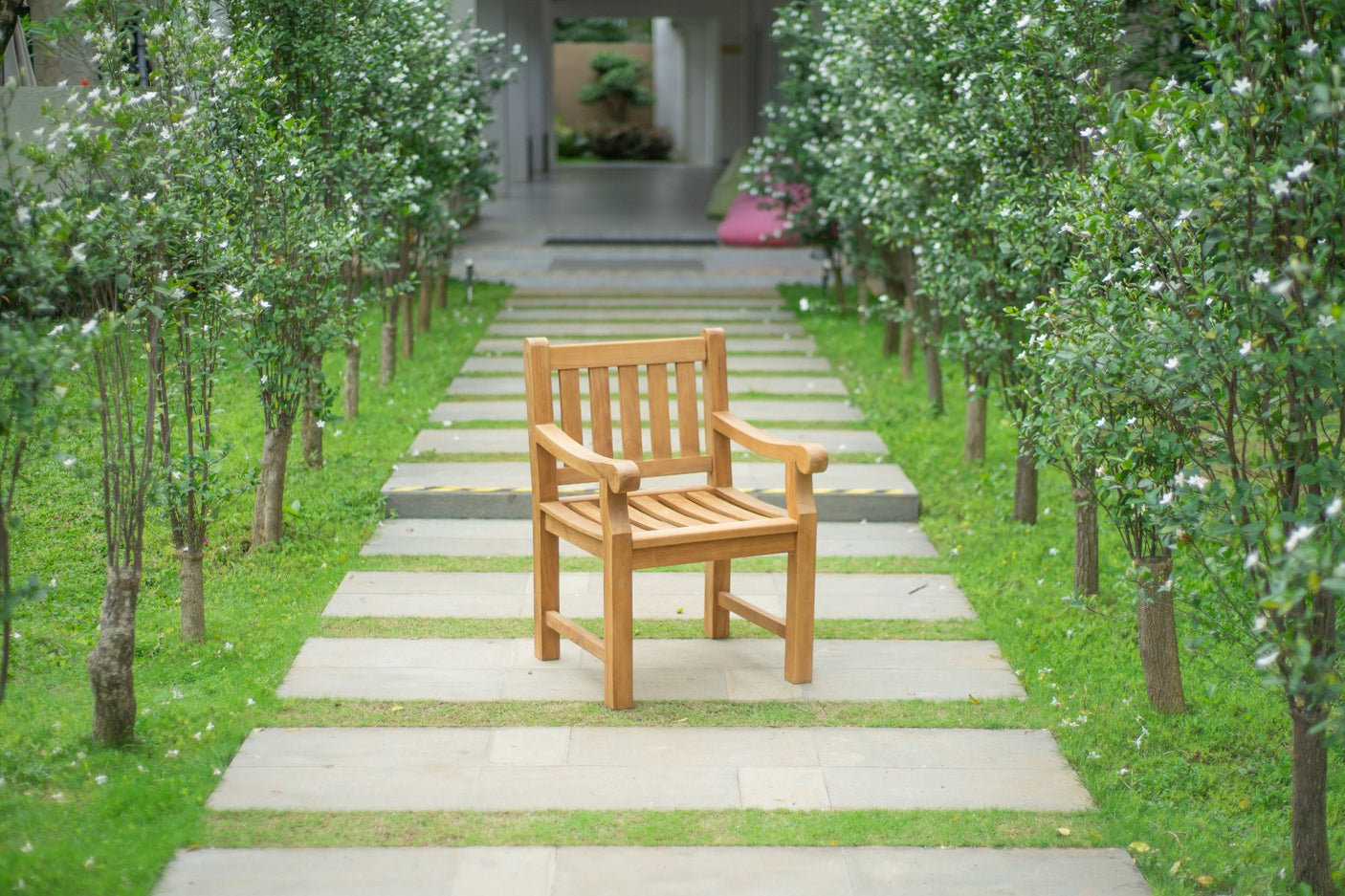 Teak garden chair elephant