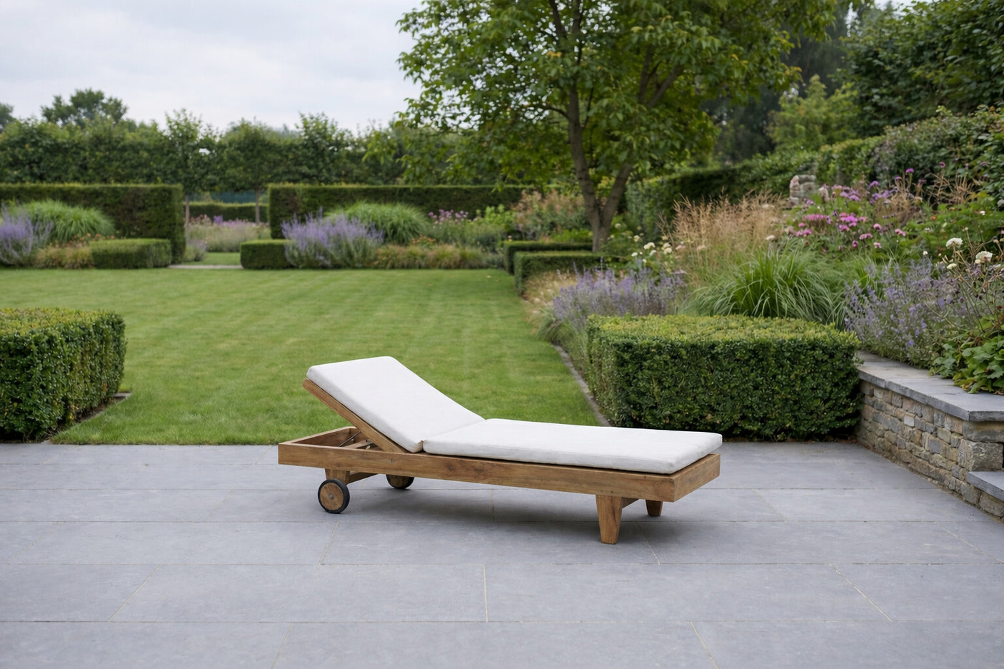 Teak Lounger Algarve mit Rollen