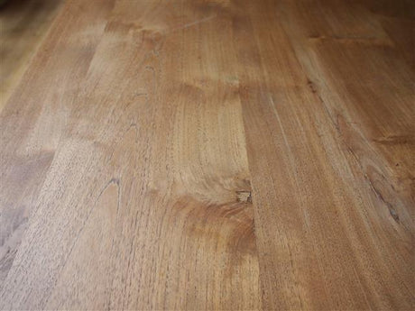 Was ist der Unterschied zwischen Teak- und Eichenholz?