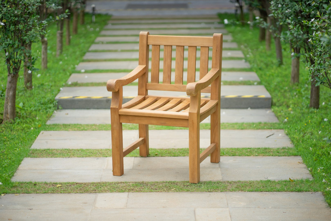 Teak garden chair elephant