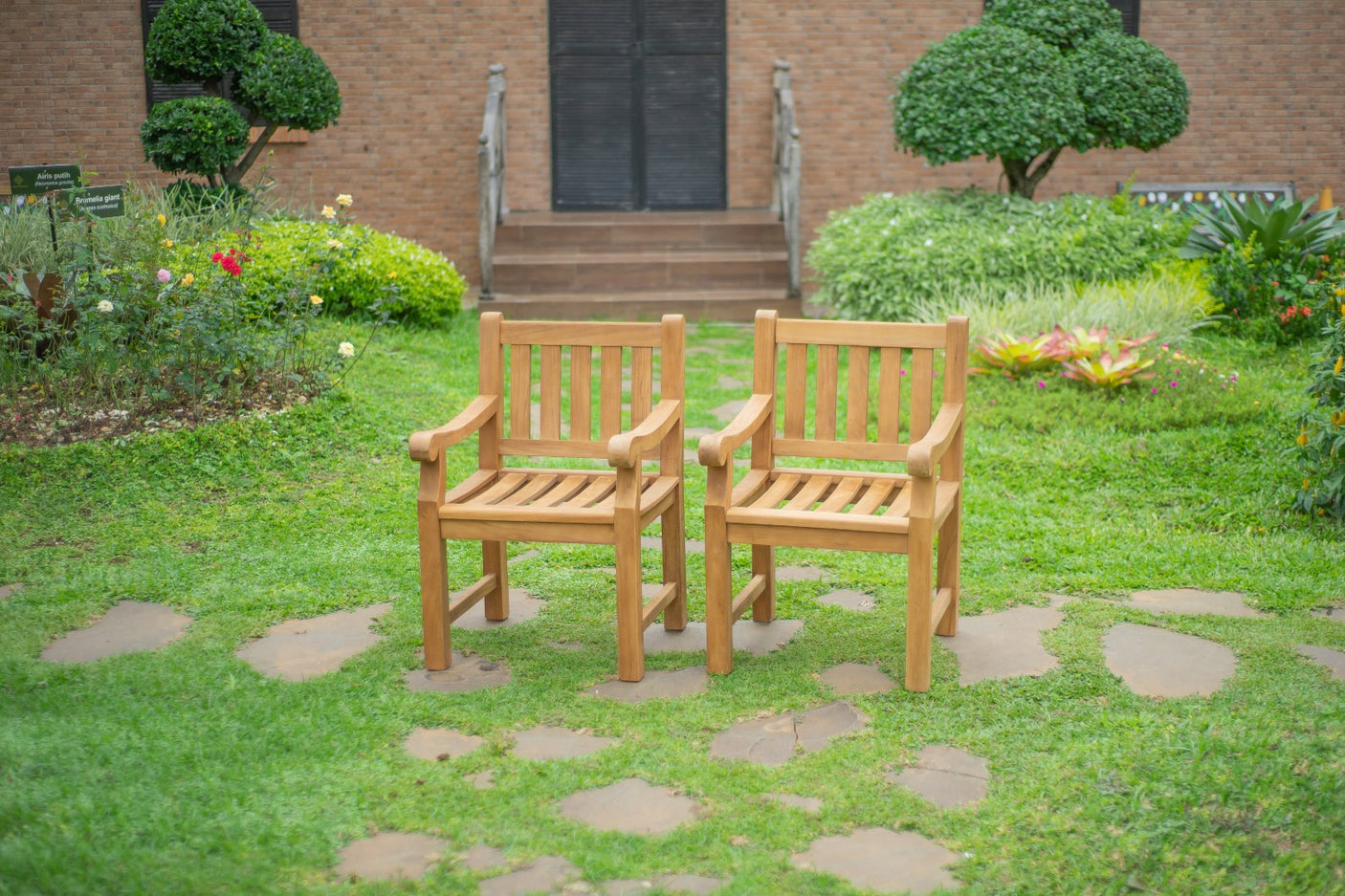 Teak garden chair elephant