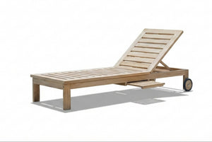 Teak Liegestuhl mit Rollen