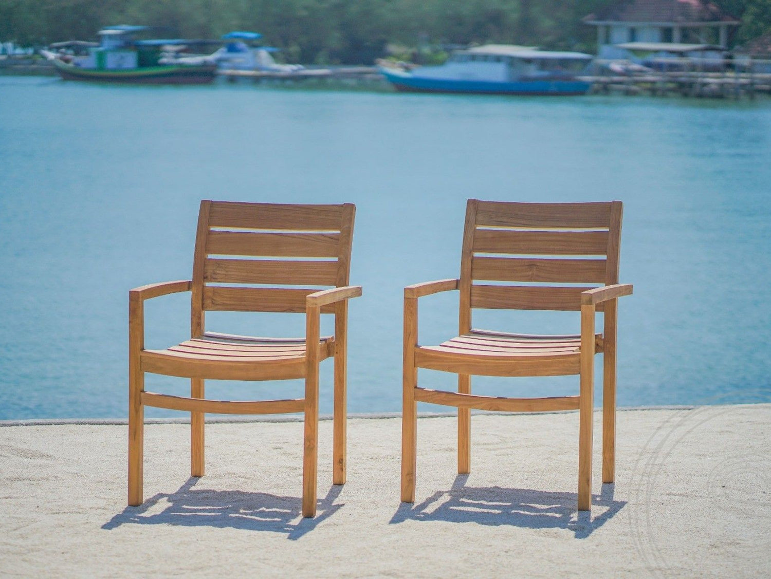 Teakholz Gartentisch 180 x 90 + 6 Gartenstühle Stacking