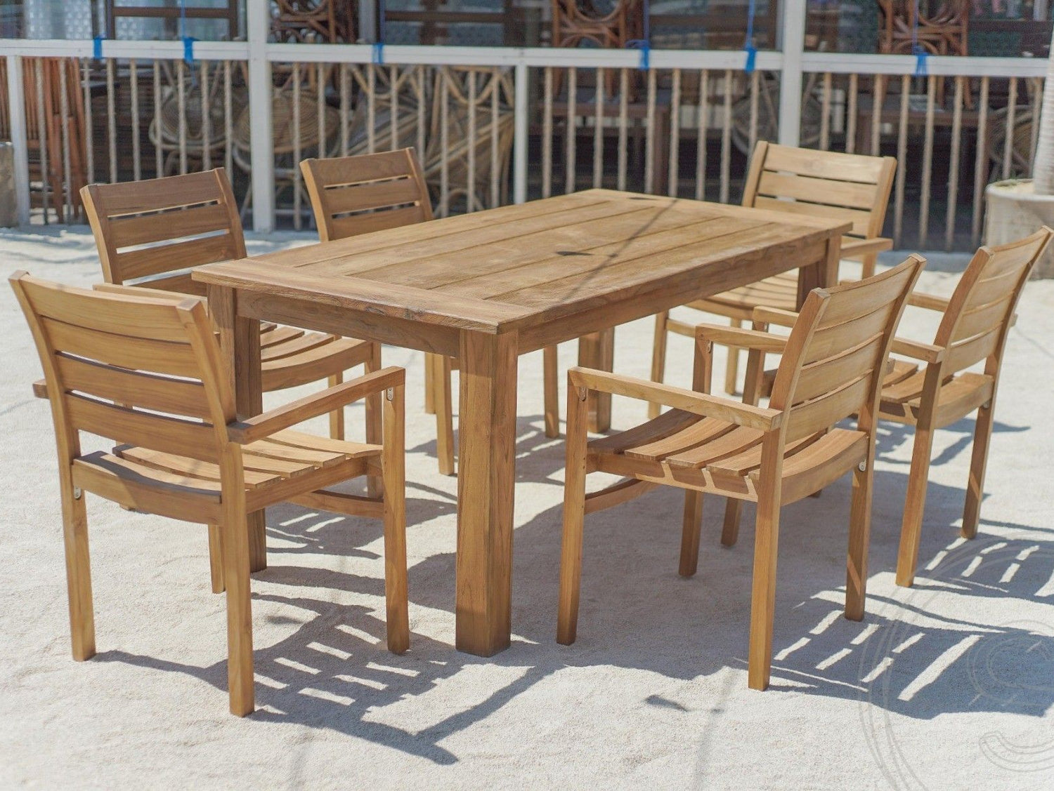 Teakholz Gartentisch 180 x 90 + 6 Gartenstühle Stacking