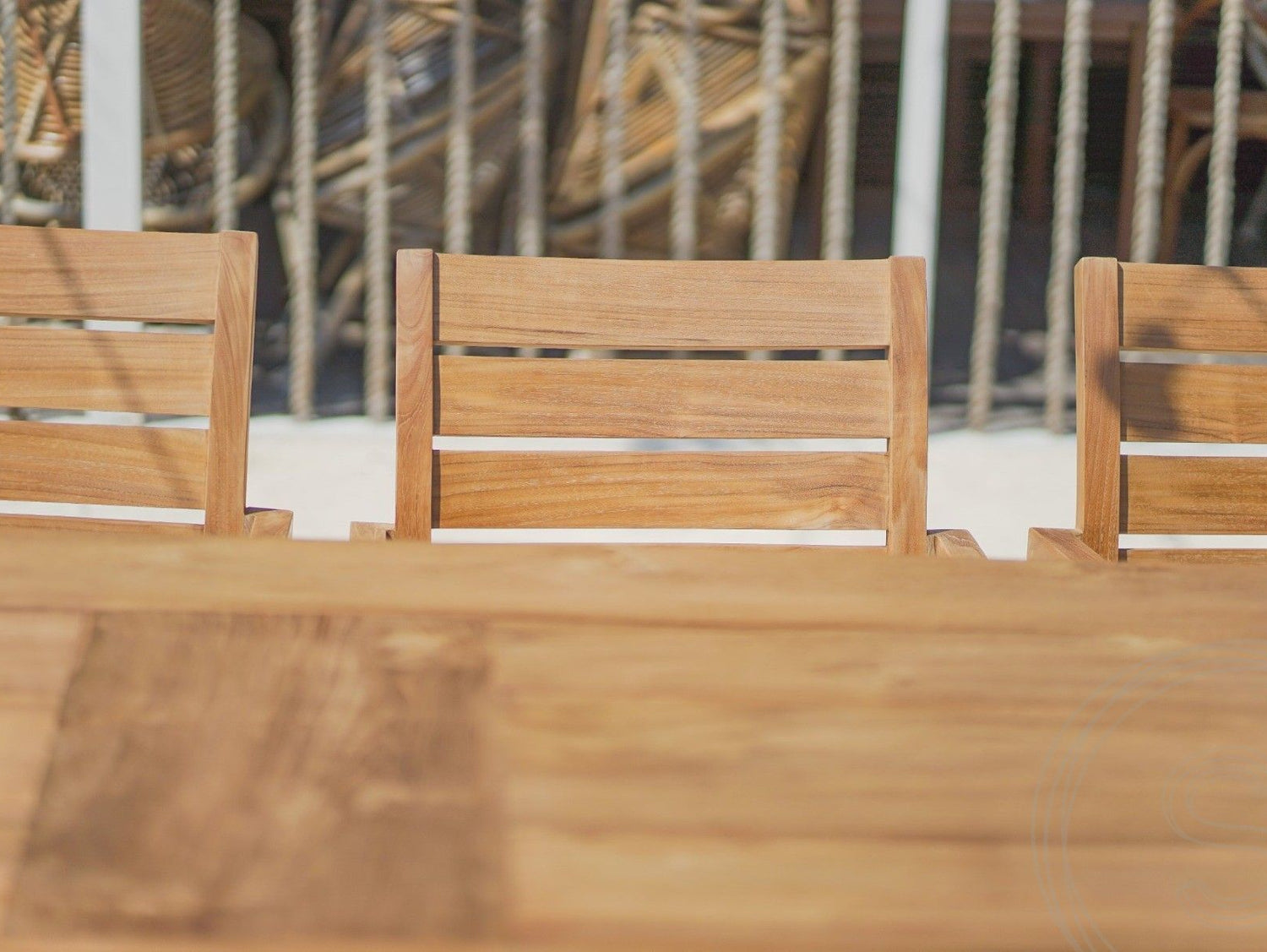 Teakholz Gartentisch 280 x 100 + 10 Gartenstühle Stacking