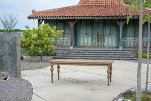 Teak Tisch Antik gedrechselte Beine