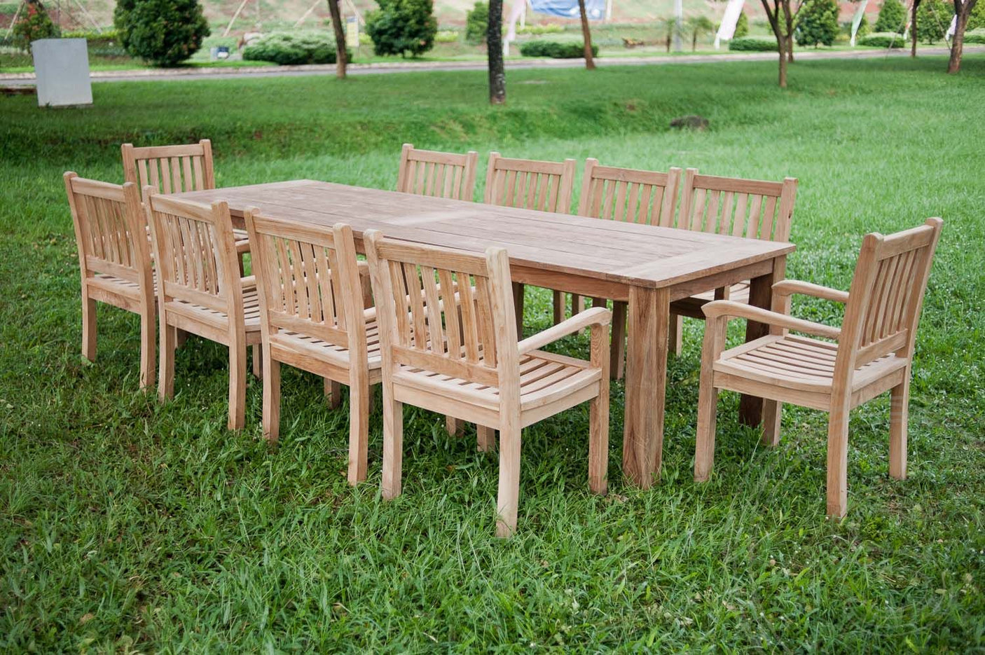 Gartentisch 300cm mit 10 Beaufort Stühle