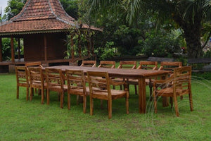 Gartentisch 400cm mit 12 Bahnhof Stühle