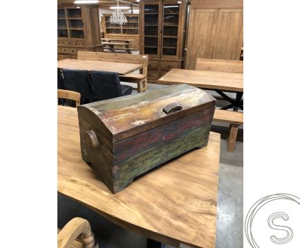 Teak Truhe Paint