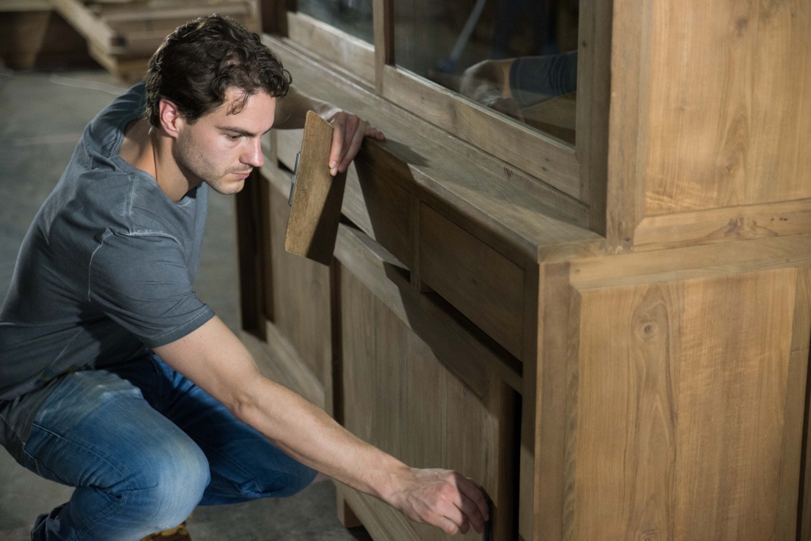 Teakholz Schrank