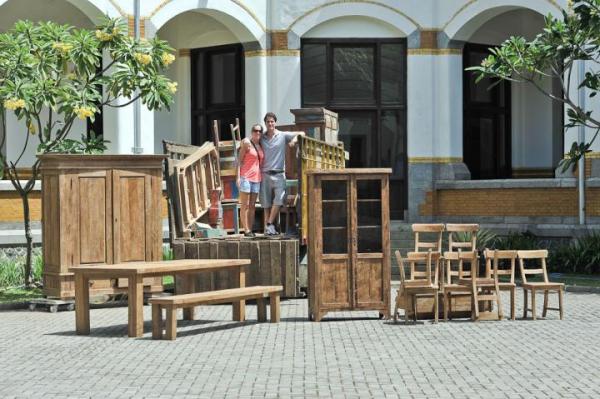 Teak Tisch Gebürstet