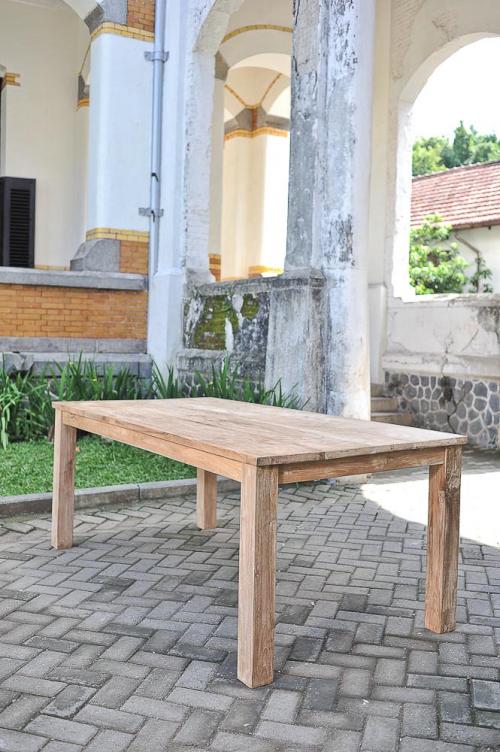 Teak Tisch Lesung