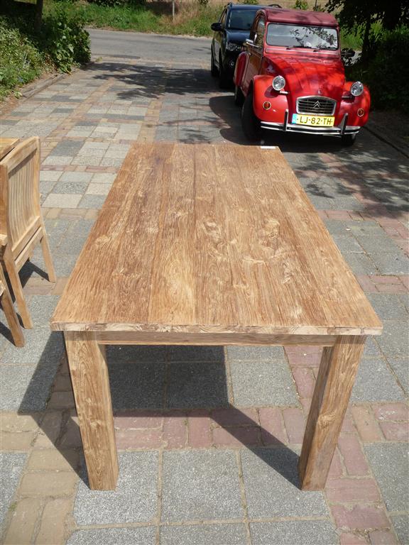 Teak Tisch Gebürstet
